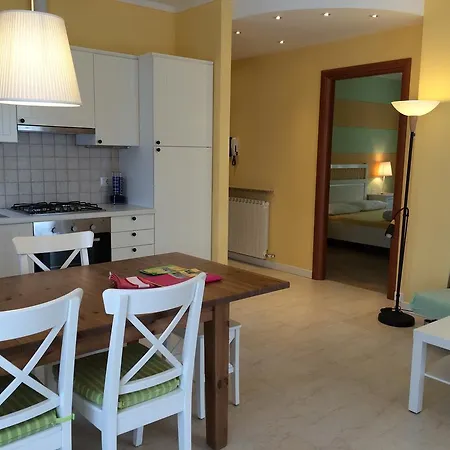 Girasole Aparthotel 3*